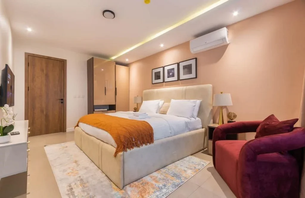 shortlet apartments near banana island